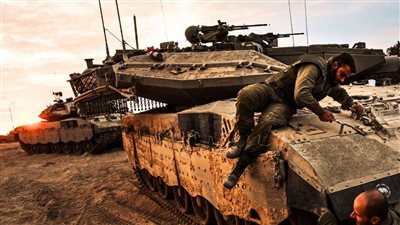 «القسام» تعلن استهداف دبابتين ميركافا وإسرائيل تعترف بمقتل وإصابة 26 عسكريا