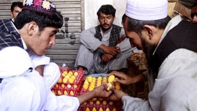 ليالى رمضان بين حرب البيض المسلوق في باكستان وتوديع الطعام بلبنان
