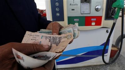 رحلة أسعار البنزين والسولار من الـ90 قرشا للتر حتى زيادة مارس 2024