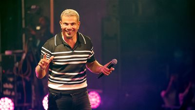  الهضبة يوقظ جمهوره بالمنامة حتى الفجر ... جماهير بالالاف شاركوه الغناء