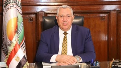 القصير: مصر في المراكز المتقدمة من بين الدول المنتجة للأسمدة النيتروجينية والفوسفاتية 