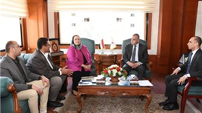 وفد وزارة التخطيط يتابع مشروع 