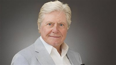 حسين فهمي .. صاحب الجلالة أمير ودنجوان الشاشة الفضية 