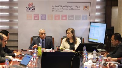 التخطيط والعمل يراجعان تطبيق الحد الادنى للاجور بالقطاع الخاص بعد شهرين من إقراره