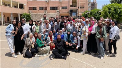 25 عامًا من العطاء.. طلاب الإعلام التربوي ببنها يكرمون 