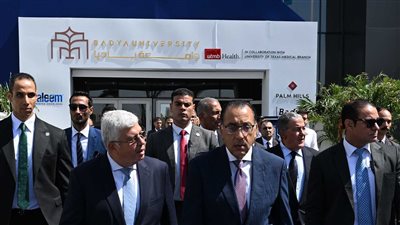 رئيس الوزراء يشهد افتتاح 