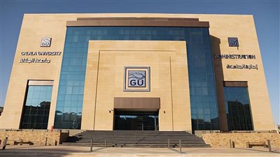 جامعة الجلالة تتكفل بعلاج مصابي حادث الاتوبيس وتقدم لهم منحة 50٪