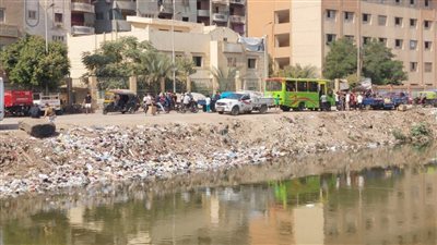 سقوط أتوبيس بدون ركاب في ترعة الشرقاوية بشبرا الخيمة