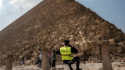 الداخلية تكشف حقيقة فصل أمين شرطة بسبب علم إسرائيل