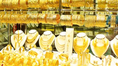 رئيس شعبة الذهب يكشف سبب عدم استقرار سعر المعدن الأصفر