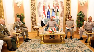 رئيس أركان حرب القوات المسلحة يلتقي مع قائد القوات البرية الإيطالية  