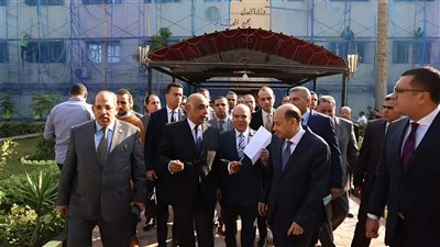 وزير العدل يتفقد مجمع محاكم كفرالشيخ لاطمئنان على مدى انتظام وحسن سير العمل 