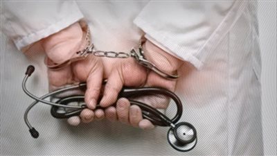 جريمة هزت عرش البالطو الأبيض .. حبل المشنقة مصير «الطبيب الشيطان»