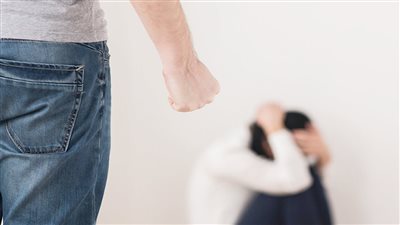 إحالة مدرس بالجيزة بتهمة التنمر والتعدى بالضرب واللفظ على طالبة بالاعدادية 