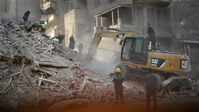 شاهد يفجّر مفاجأة.. التفاصيل الكاملة لحادث انهيار عقار بالعباسية