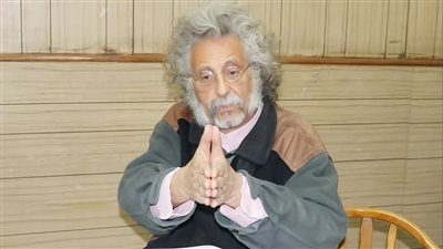 عن معلم الأجيال وأيقونة الأمل في القصر العيني