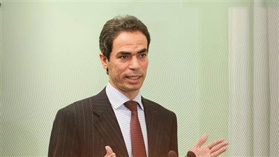 مثقفون وسياسيون يثمنون قرار «المسلماني» بحظر استضافة المنجمين والعرافين