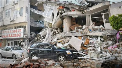 زلزال التبت يضرب الصين والهند ونيبال والعالم الهولندي: هندسة كوكبية حرجة