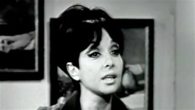 عمها عملاق السينما.. الغرفة المُضيئة تظلم بوفاة الإعلامية ليلى رستم 