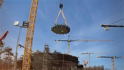 المحطات النووية تعلن تركيب الهيكل المعدني أعلى مصيدة قلب المفاعل الأول بالضبعة