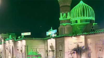 الآلاف يحتفلون بمولد السيدة زينب صاحبة المقام الطاهر بقلب القاهرة