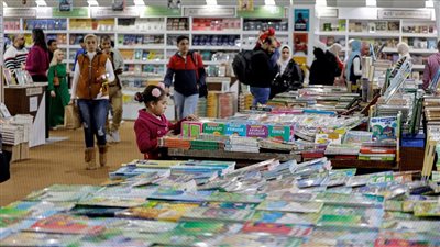 أرقام قياسية في معرض الكتاب.. 5.5 مليون زائر و«الهيئة المصرية» الأكثر مبيعا