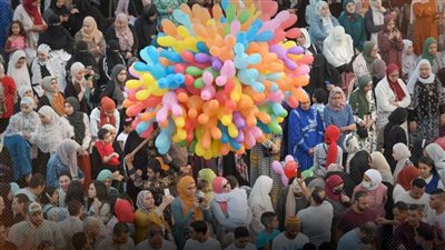  موعد عيد الفطر في أول دولة و7 دول تتحرى هلال شوال غدا
