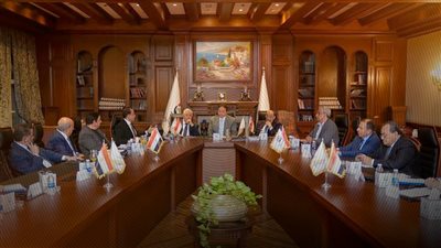 الدفاع بالجبهة تناقش قضية البطالة والتعاون مع الاحزاب الفرنسية  والهجرة من دول الجوار