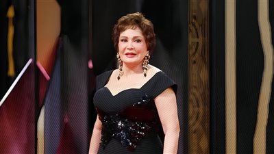 مهرجان أسوان الدولي لأفلام المرأة يكرم الفنانة الكبيرة لبلبة جائزة إيزيس للإنجاز