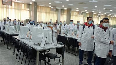 «الأعلى للجامعات» يتجه لزيادة أعداد المقبولين بكليات الطب لـ15 ألف طالب