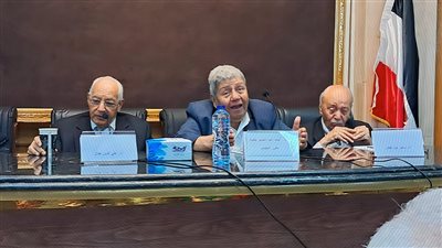 رواد الفلسفة العربية المعاصرة: حمدي مليكة وأحمد عبد الحليم عطية نموذجًا