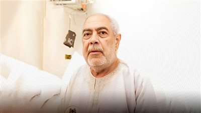 الفنان القدير صبري عبد المنعم .. مشوار حافل عنوانه «الشهد والدموع» 