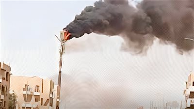 النار وصلت السما.. سبب حريق برج المحمول التابع لأورانج في القاهرة الجديدة