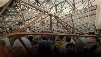  تفاصيل سقوط لوحة إعلانية على سائحات في مطار شرم الشيخ ووفاة واحدة