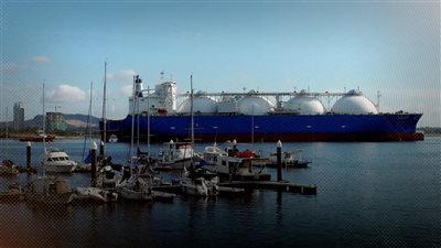 تفاصيل مفاوضات مصر مع أباطرة الغاز المسال لسد عجز الطاقة في الصيف 