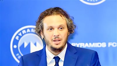 ممدوح عيد .. من صديق أولتراس أهلاوي إلى رئيس بيراميدز المهدد بالإقالة