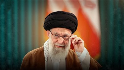 علي خامنئي.. «الولي الفقيه» الذي اختلفت إسرائيل وأمريكا على اغتياله