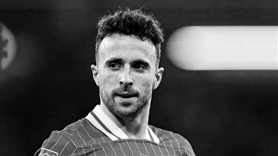 الكرة تبكي ديوجو موتاً.. الوفيات المبكرة لنجوم المستطيل الأخضر حول العالم