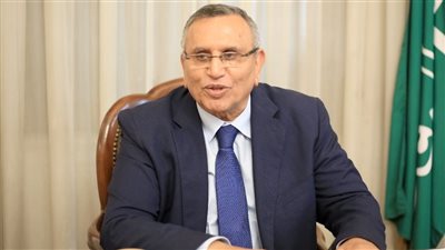 «قوائم الشيوخ» تفجر أزمة داخل الوفد و«عمومية» لسحب الثقة من رئيس الحزب