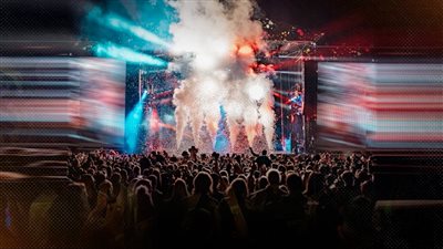 تفاصيل عرض مقاطع خادشة للحياء لزوج فنانة تشكيلية بشاشة عرض بأرقى قرى الساحل الشمالى