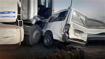 بالأسماء..مصرع وإصابة 16 في حادث تصادم ميكروباص بتريلا بطريق سيوة مرسى مطروح 