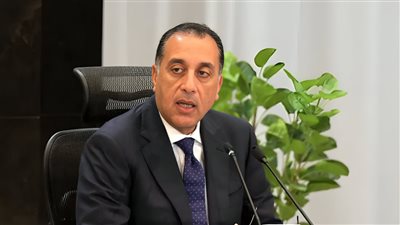 مدبولي يطالب بخفض الأسعار بعد تجاوز الأزمة.. و«التموين»: لا يمكن إجبار التجار