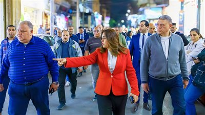  استمرار شكاوى سكان مصر الجديدة من احتلال المطاعم والكافيهات للأرصفة 