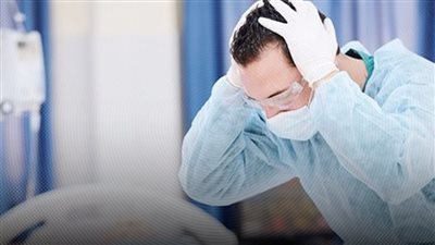 بالمستندات.. معاناة مريض مع الإهمال الطبي من «عملية البواسير» في مستشفى ملوي 