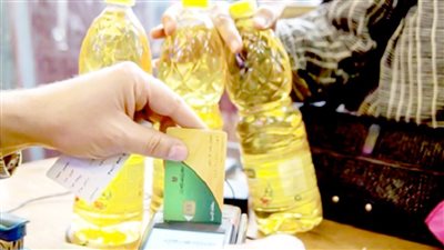 من «الكوبونات» إلى «الكارت الذكي».. رحلة تطور صرف «التموين» للمواطنين فى مصر