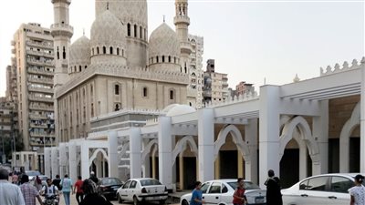 بالصور.. تشويه مسجد المرسي أبو العباس واختفاء المساحات الخضراء