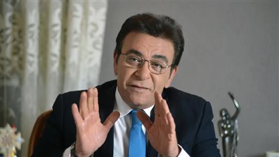 وفاة الإعلامي عاطف كامل بسكتة قلبية بعد صدور حكم بحبسه 10 سنوات