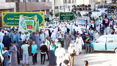 كيف تحتفل الطرق الصوفية بالمولد النبوي الشريف بشوارع مصر؟.. الخيل والرايات الخضراء