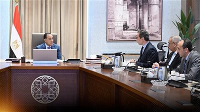 مدبولى يتابع إجراءات فض التشابكات المالية بين الهيئة الوطنية للإعلام وبنك الاستثمار القومي 