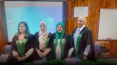 إسراء توفيق تحصل على الماجستير بإمتياز عن الأمومة غير المعيارية بالأدب الإسباني